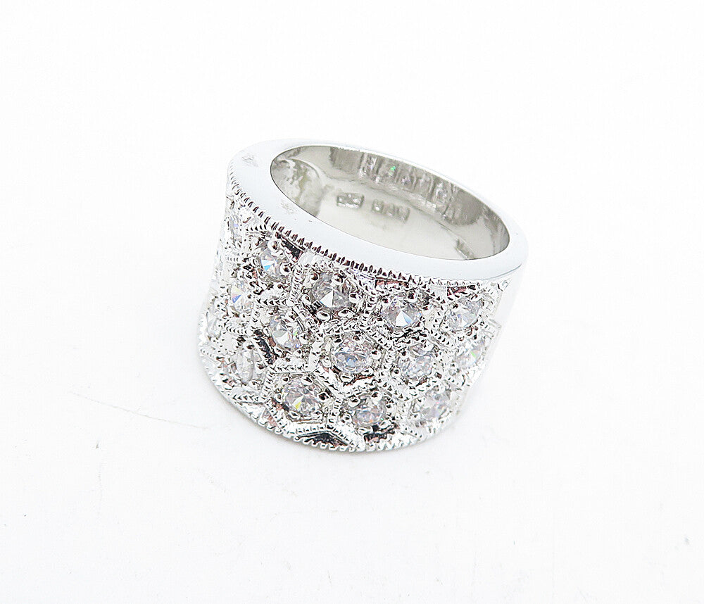 925 Sterling Silver  Sparkling Cubic Zirconia Concave Band Ring Sz 7  RG5424
