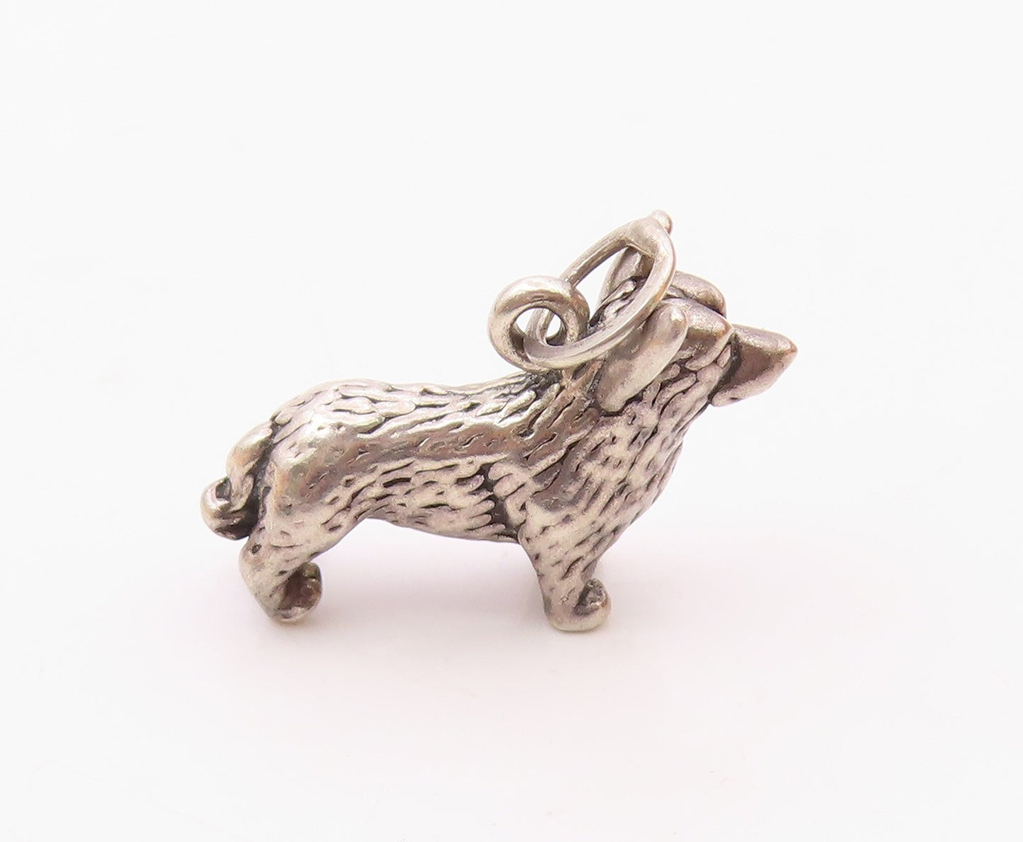 925 Sterling Silver  Vintage Shiny Petite Dog Animal Motif Pendant  PT19791