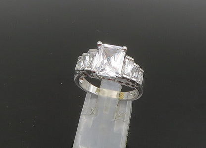 925 Sterling Silver   Vintage Sparkling Cubic Zirconia Band Ring Sz 8  RG22863