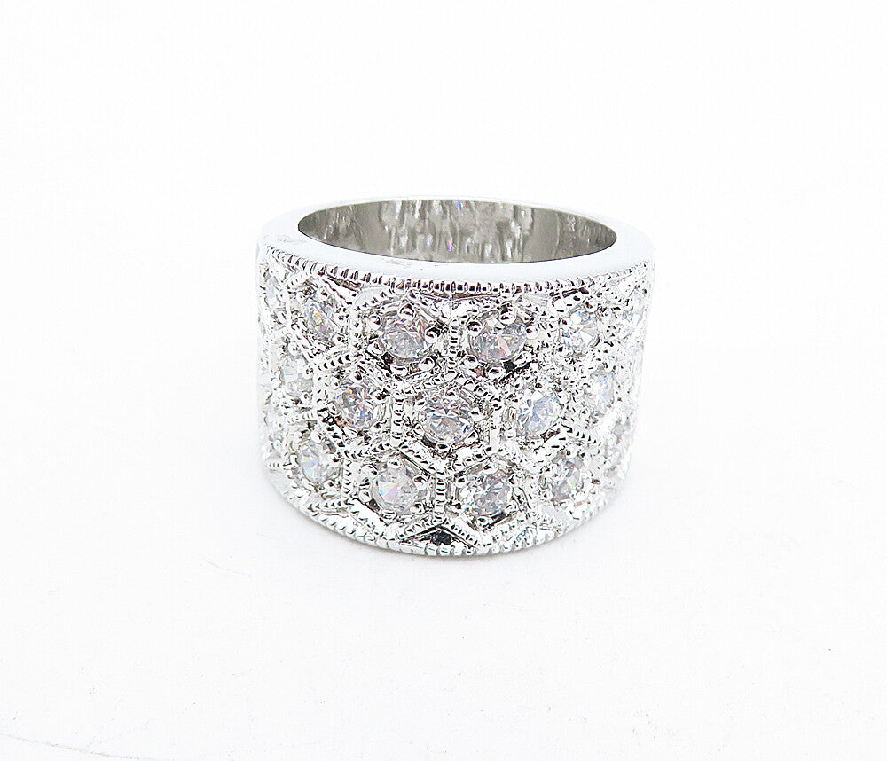 925 Sterling Silver  Sparkling Cubic Zirconia Concave Band Ring Sz 7  RG5424