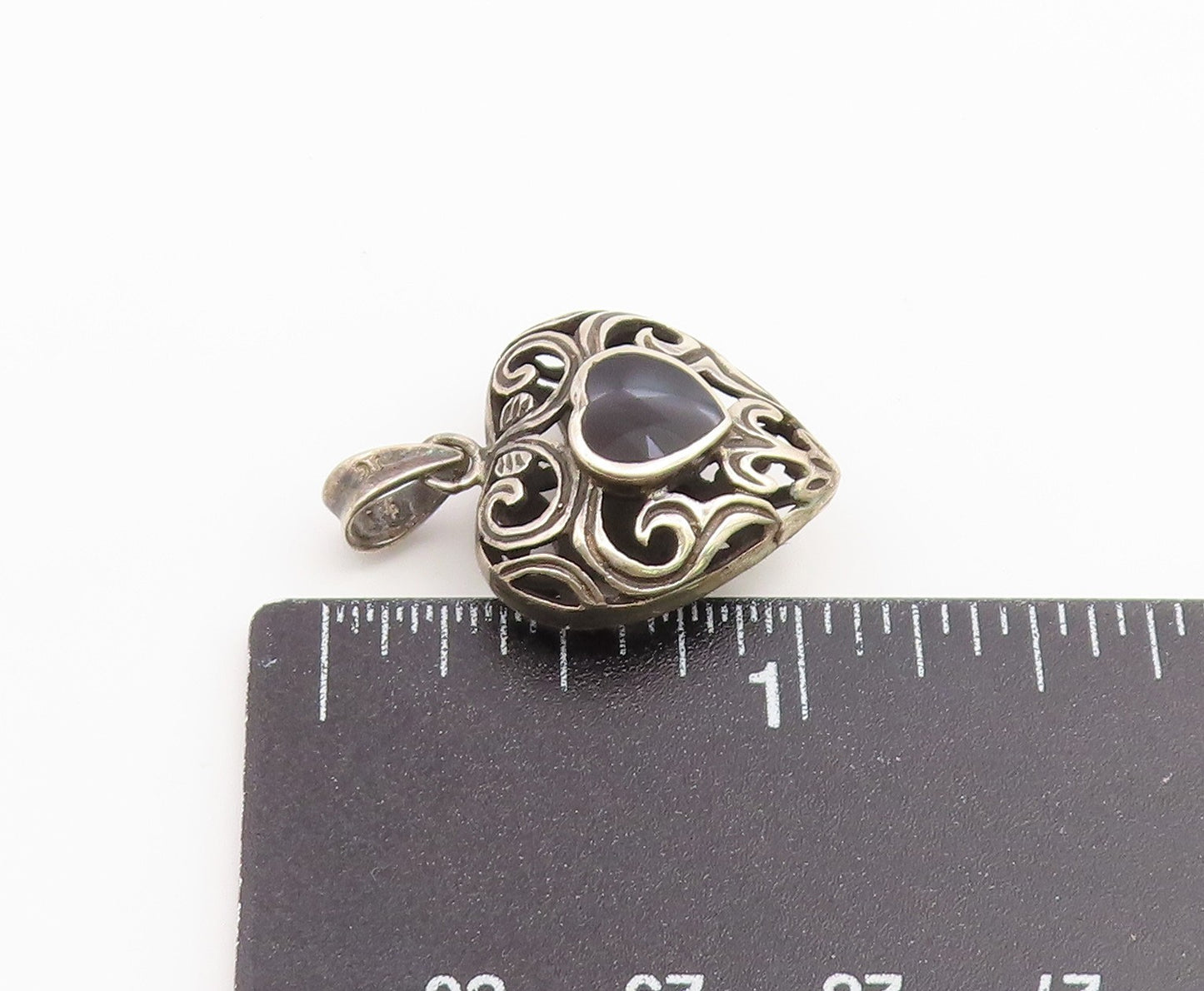 925 Sterling Silver Vintage Pendant Onyx Open Scrollwork Love Heart  PT26544