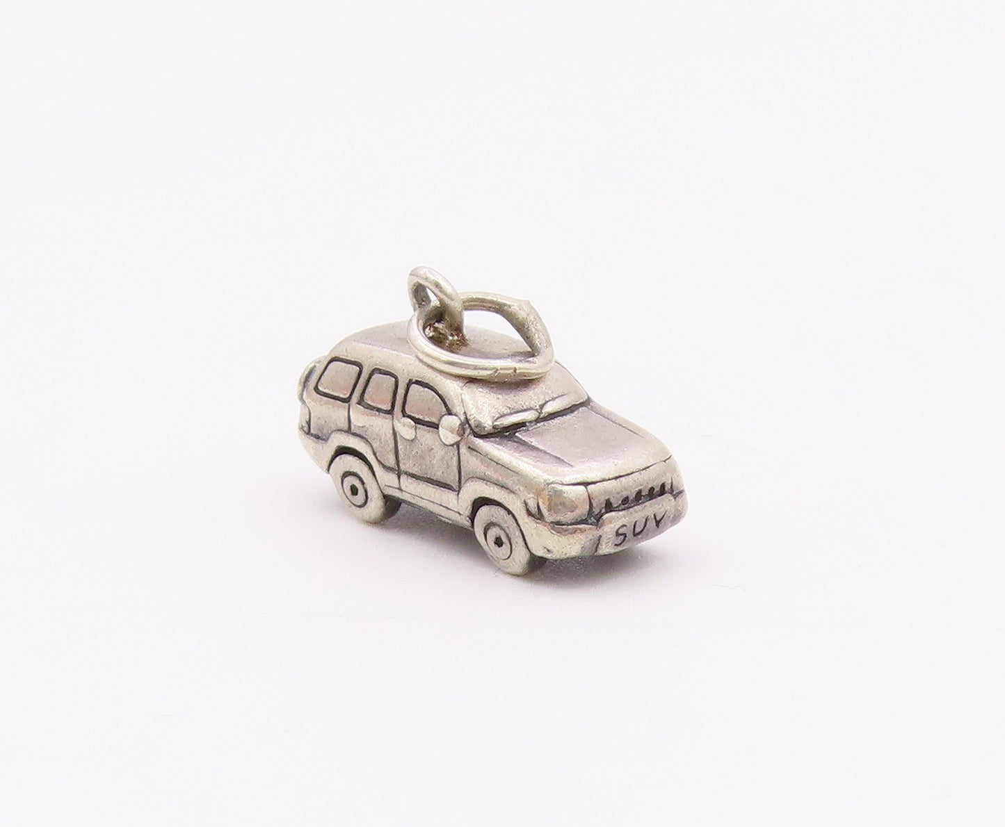 925 Sterling Silver  Vintage Shiny Petite SUV Vehicle Car Pendant  PT19870