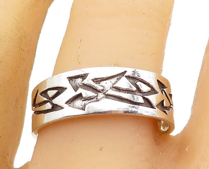 925 Sterling Silver Vintage Oxidized Arrow Pattern Band Ring Sz 11.5 RG7436