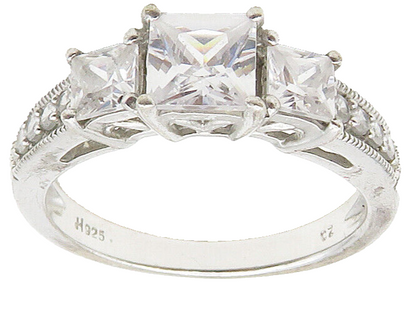 925 Sterling Silver  Graduated Cubic Zirconia Shiny Band Ring Sz 7  RG16357
