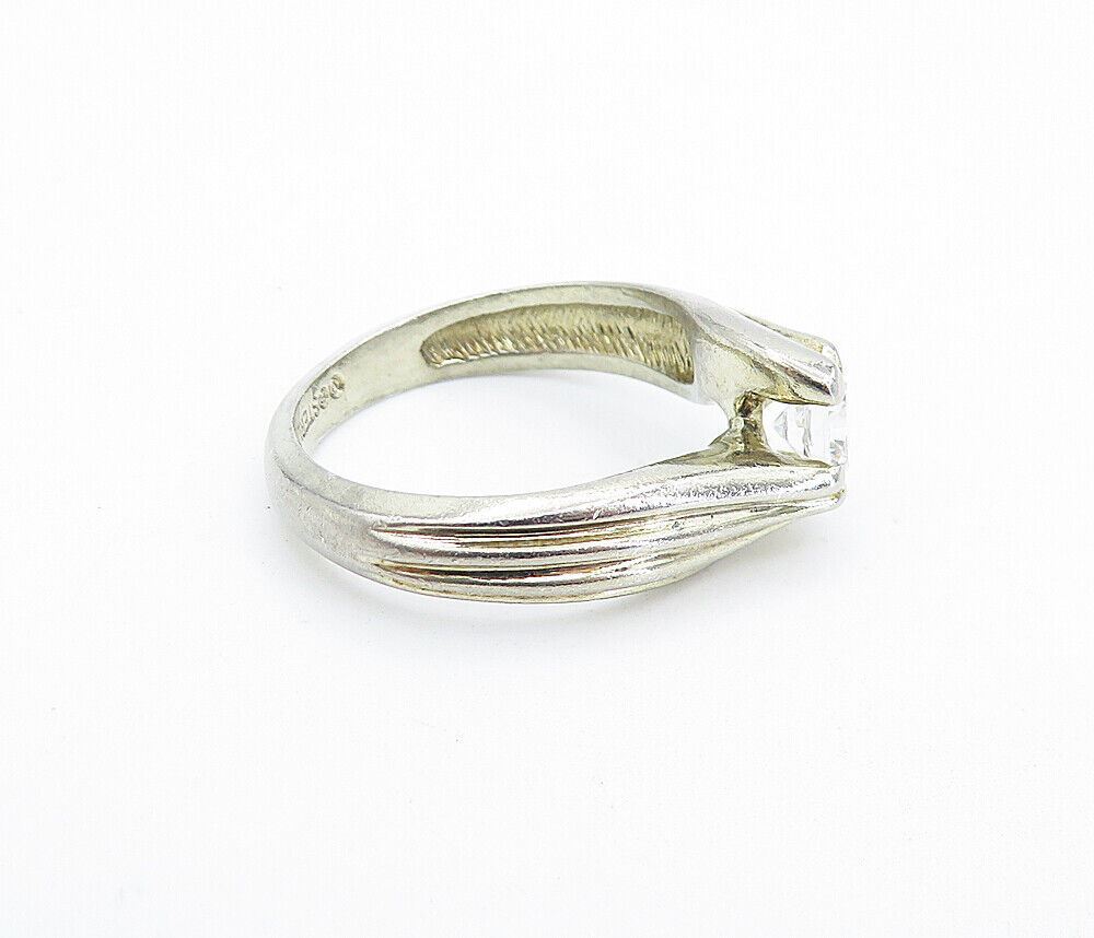 925 Sterling Silver  Vintage Cubic Zirconia Swirl Solitaire Ring Sz 6  RG7634