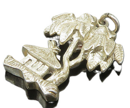 925 Sterling Silver  Vintage Shiny Palm Tree & Hut Scene Pendant  PT16326