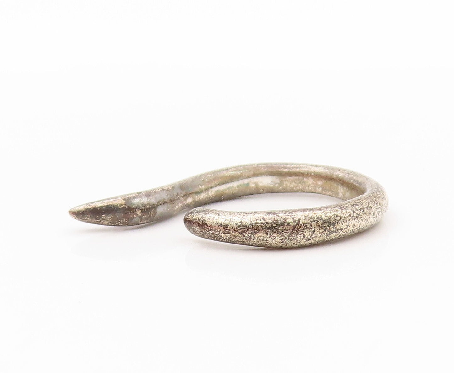 925 Sterling Silver Vintage Ring Dark Tone Designer Open Loop  Sz 5.5  RG31951