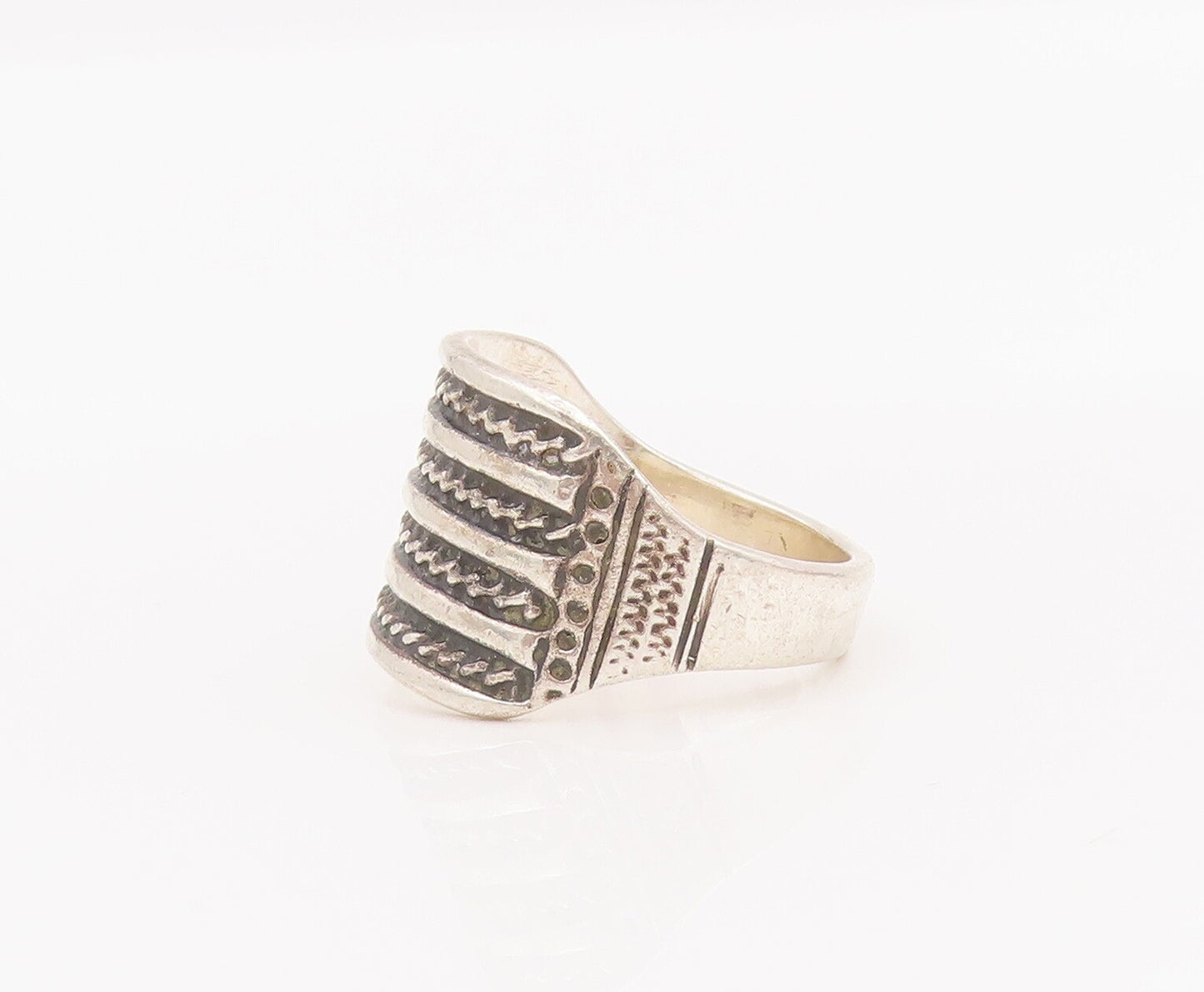 925 Sterling Silver Vintage Ring Solid And Twisted Rope Carved  Sz 7 RG28148