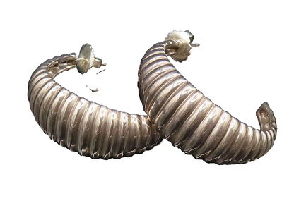 JOHN HARDY 925 Silver  Vintage Graduated Scalloped Open Hoop Earrings  EG12233
