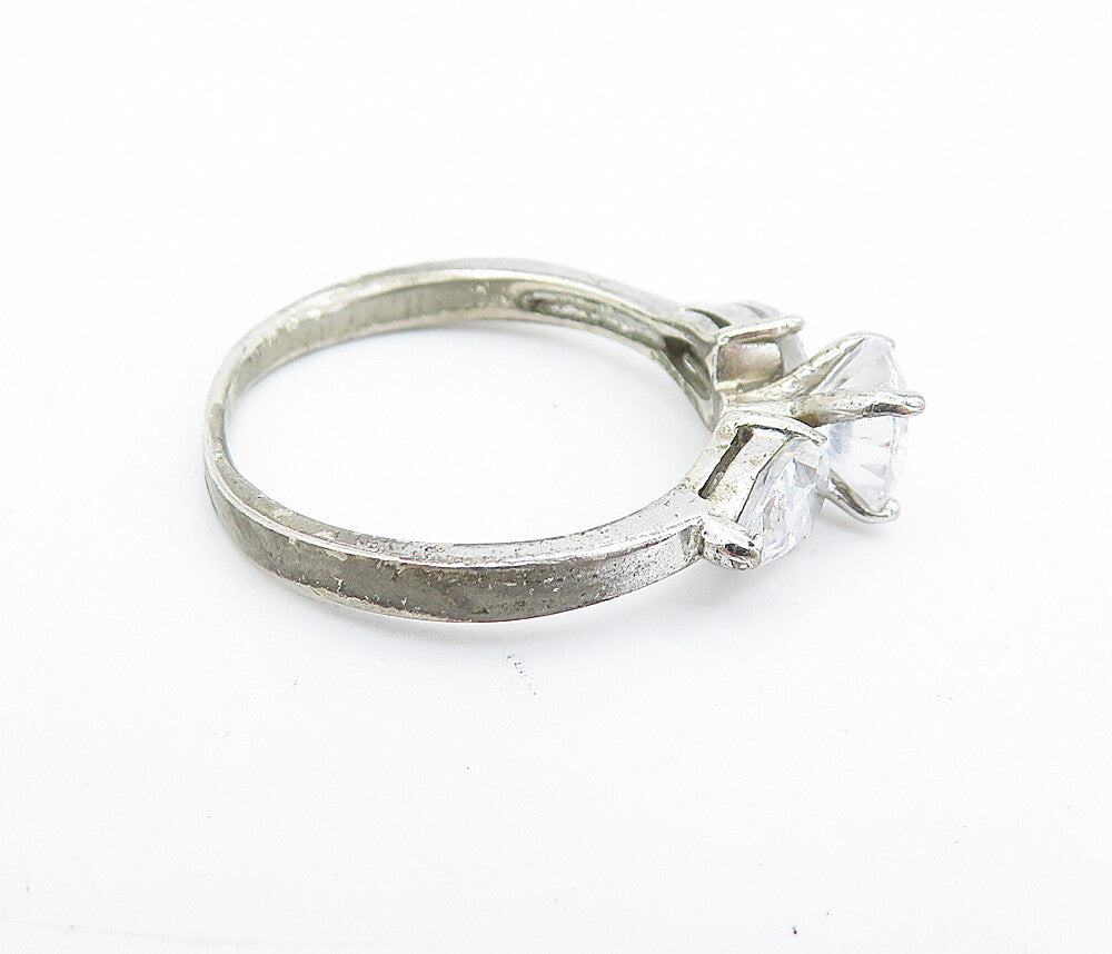 925 Sterling Silver  Cubic Zirconia Solitaire With Accents Ring Sz 6  RG7597