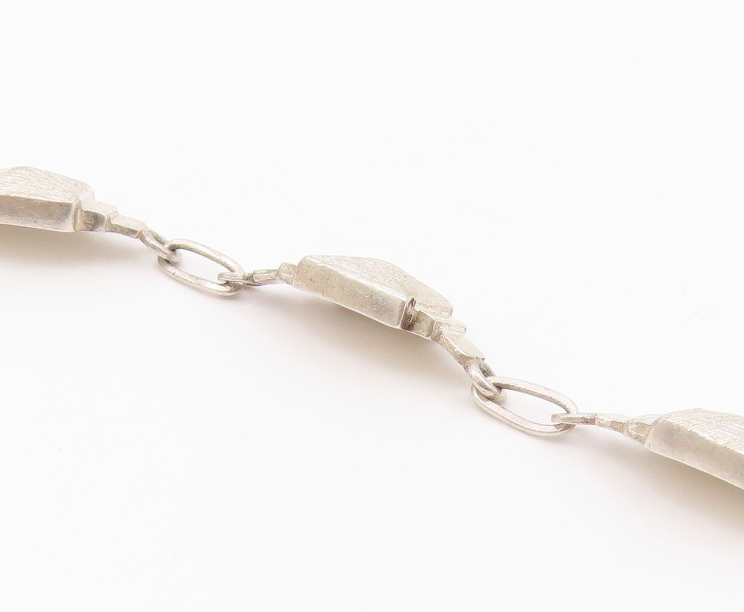925 Sterling Silver  Vintage Textured Graduated Square Chain Bracelet  BT7037