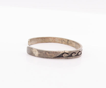 925 Sterling Silver Vintage Bracelet NAVAJO Swirly Waves Carved Cuff  BT10472