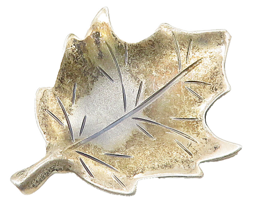 STUART NYE 925 Sterling Silver   Vintage Etched Autumn Leaf Brooch Pin  BP6623
