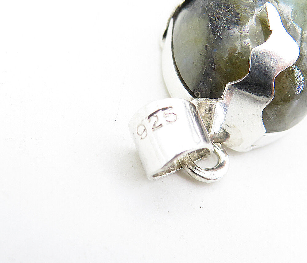 925 Sterling Silver  Vintage Cabochon Cut Moonstone Shiny Drop Pendant  PT3367