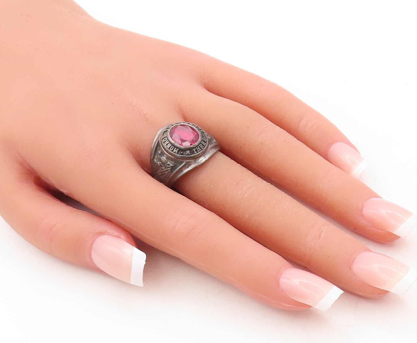 925 Sterling Silver Vintage Ring Dark Tone Red CZ 1972 School  Sz 9  RG31024