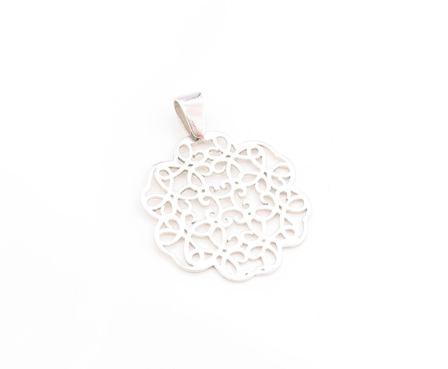 925 Sterling Silver Vintage Pendant Floral Filigree Cut Out Design  PT25092