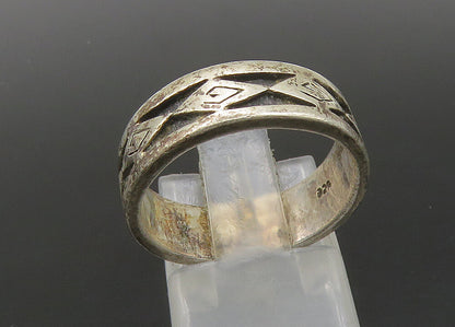 925 Sterling Silver  Vintage Shiny Oxidized Pattern Band Ring Sz 7  RG21836