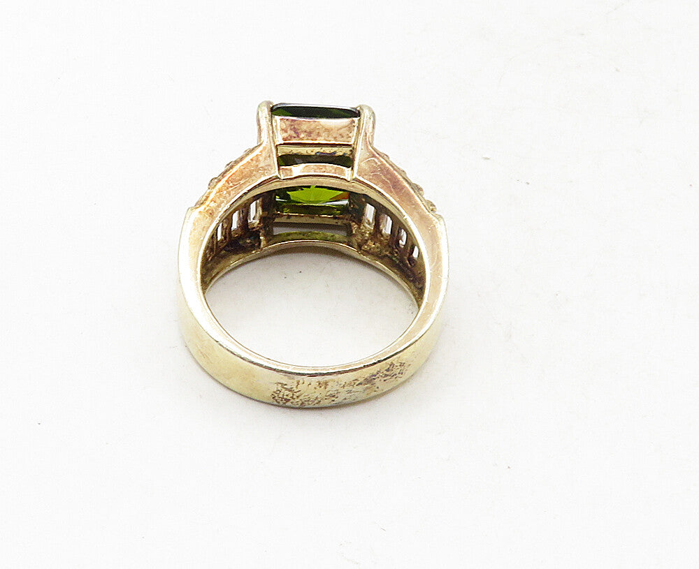 925 Sterling Silver  Shiny Peridot & Cubic Zirconia Cocktail Ring Sz 8  RG9444
