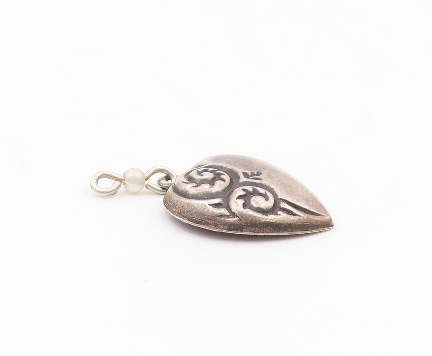 925 Sterling Silver  Vintage Petite Pearl Swirl Love Heart Pendant  PT16465