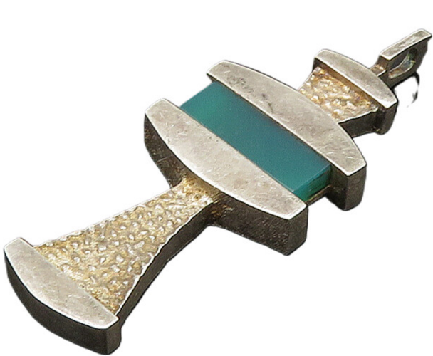 925 Sterling Silver  Vintage Green Onyx Textured Lighthouse Pendant  PT20249