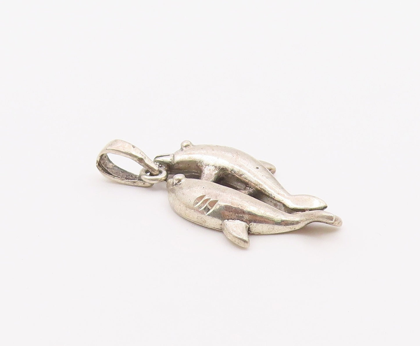 925 Sterling Silver  Vintage Diamond Cut Detail Dolphins Pendant  PT16503