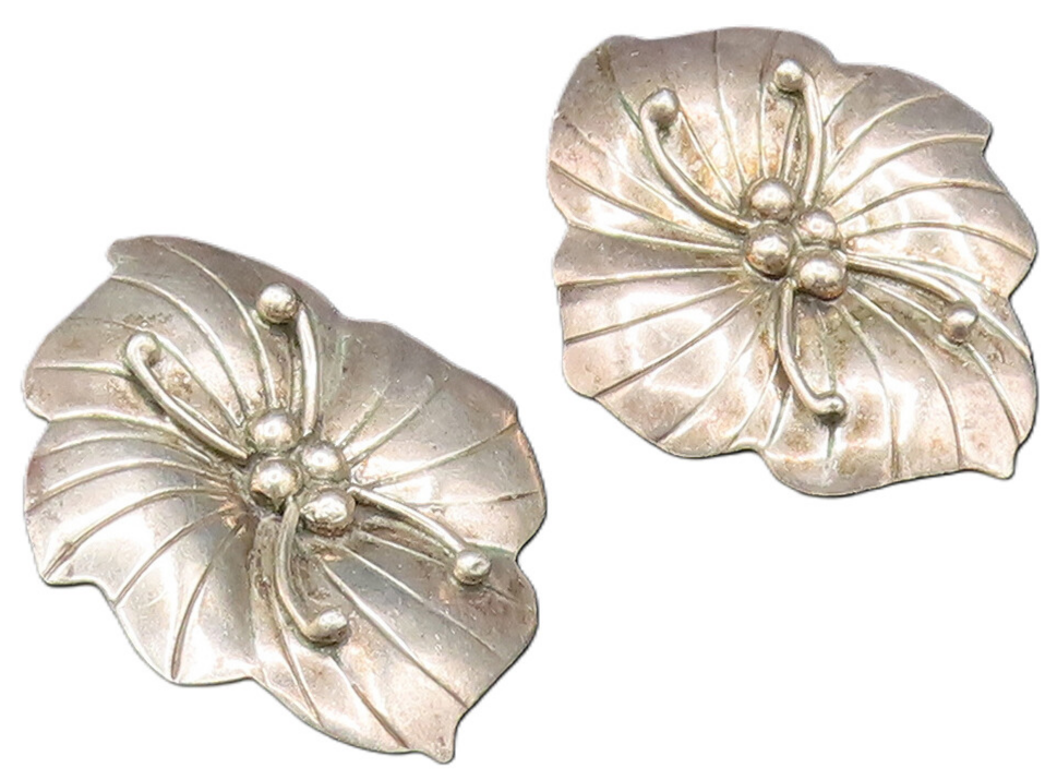 CAROL FELLEY 925 Silver  Vintage Beaded Etched Floral Drop Earrings  EG11962