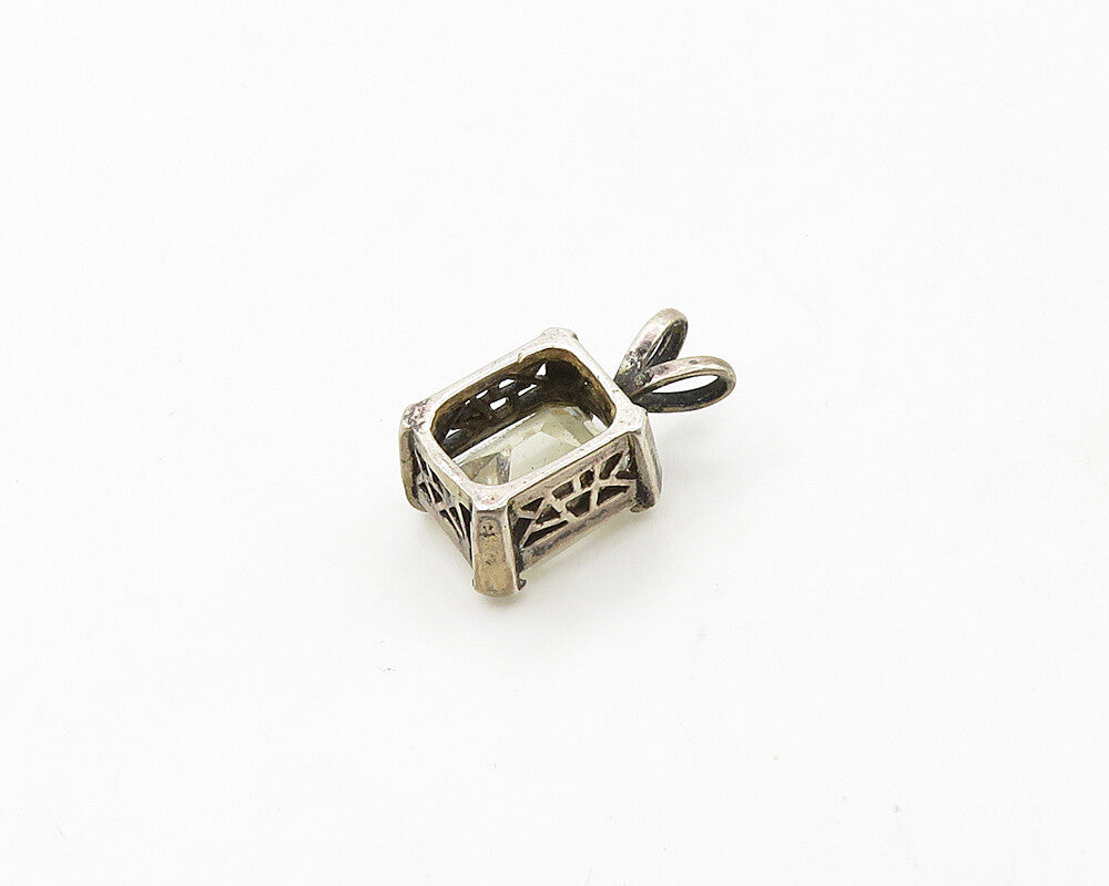 925 Sterling Silver   Vintage Shiny Prong Set Cubic Zirconia Pendant  PT15562