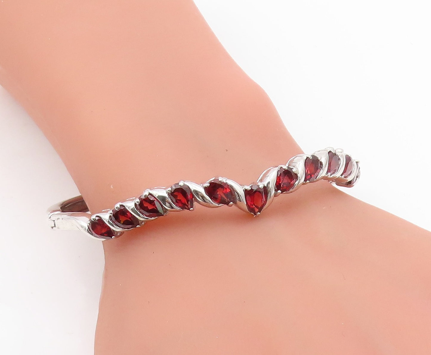 925 Sterling Silver Vintage Bracelet Red Garnet Twisting Ribbon Bangle  BT11605