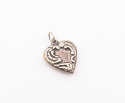 925 Sterling Silver  Vintage Carved Swirls Love Heart Pendant  PT21071