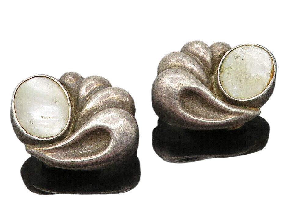 TURE 925 Sterling Silver  Vintage Mother Of Pearl Non Pierce Earrings  EG5902