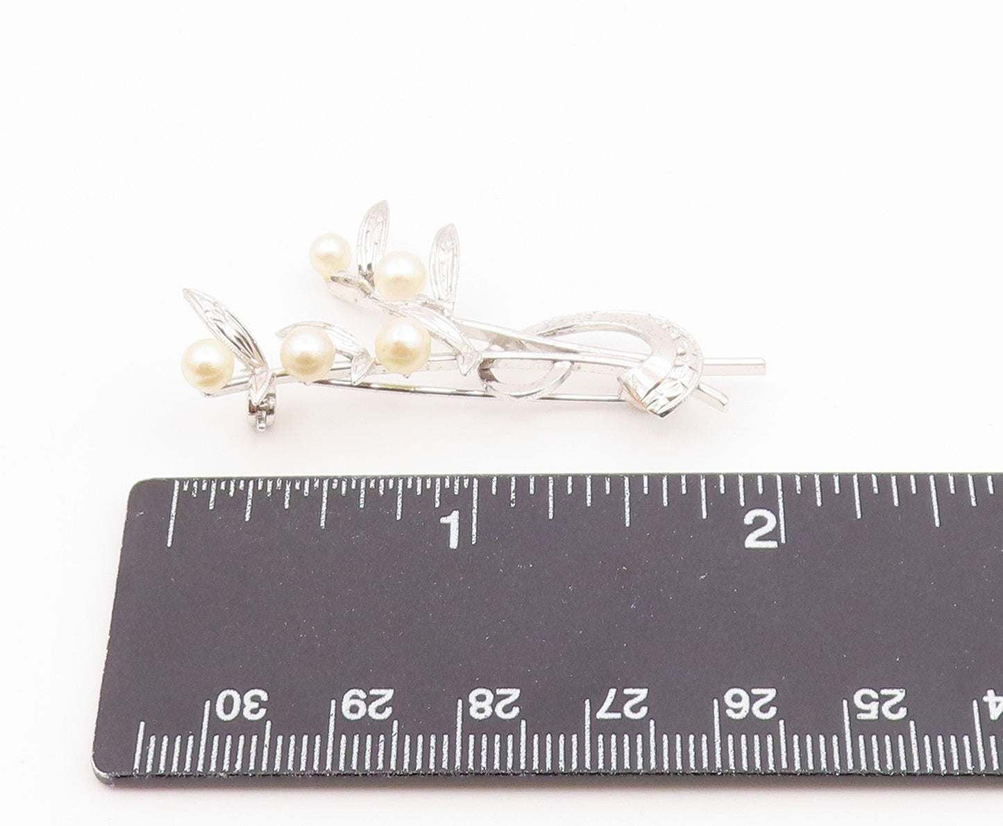 925 Sterling Silver  Vintage Cultured Pearls Leaf Stem Brooch Pin  BP9364