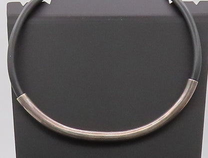 925 Sterling Silver  Vintage Minimalist Tribal Toggle Lock Necklace  NE4146