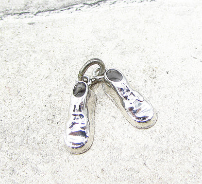 925 Sterling Silver  Vintage Pair Of Shoes Charm Pendant  PT1748