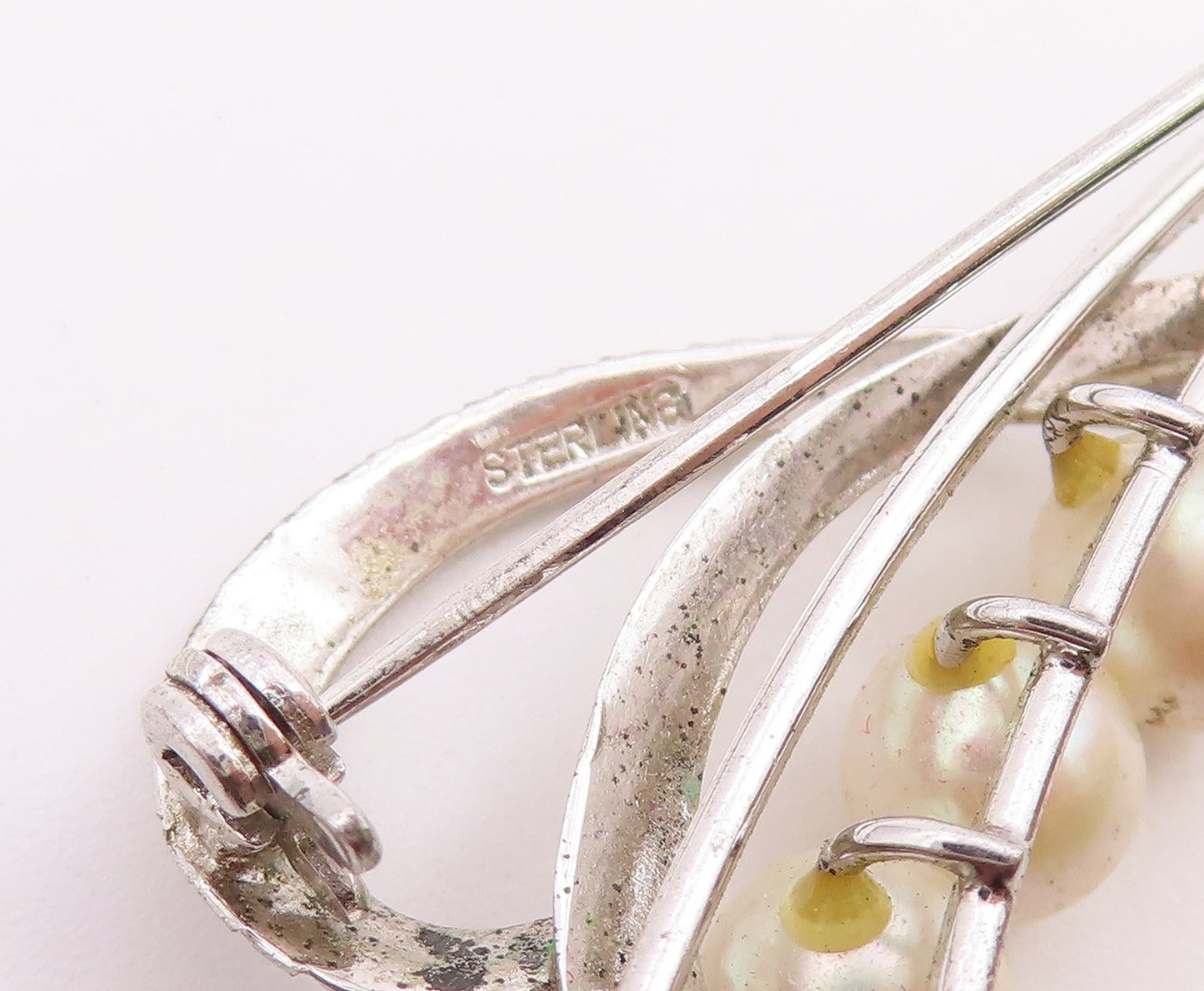 925 Sterling Silver  Vintage Shiny Pearls Love Heart Brooch Pin  BP8687