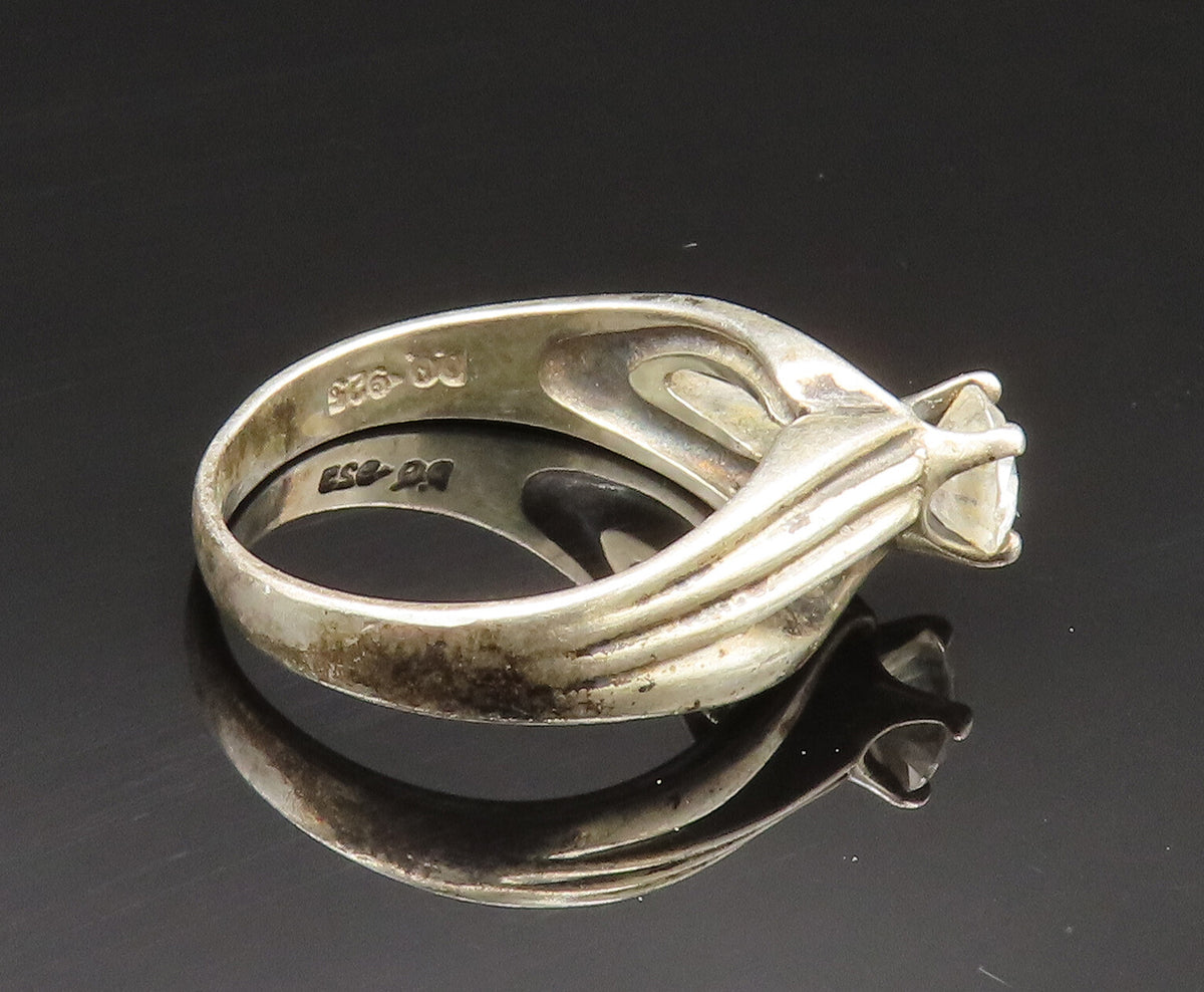 925 Silver  Vintage Cubic Zirconia Split Ribbed Shank Ring Sz 9  RG24593