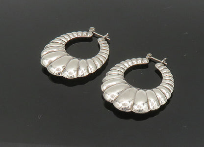 925 Sterling Silver  Vintage Shiny Hollow Scalloped Hoop Earrings  EG11184
