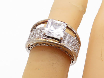 925 Sterling Silver  Cubic Zirconia Solitaire With Accents Ring Sz 5  RG4350