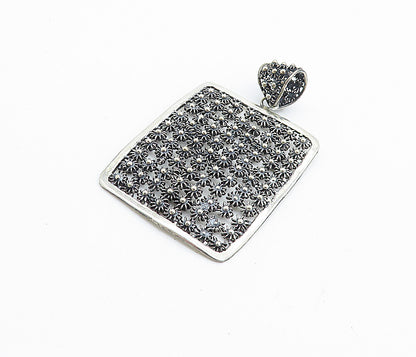 925 Sterling Silver  Vintage Wire Twist Flower Design Square Pendant  PT5637