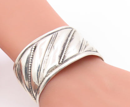 925 Sterling Silver Vintage Bracelet HAND & HAMMER Diagonal Grooved Cuff BT11769