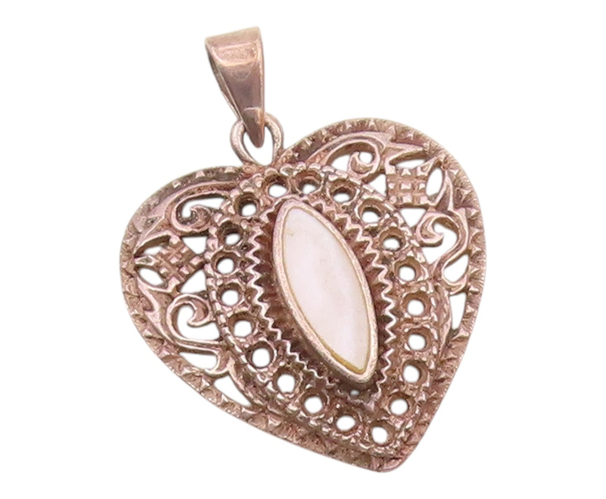 925 Sterling Silver  Vintage Mother Of Pearl Love Heart Pendant  PT17704