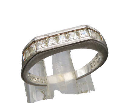 925 Sterling Silver  Vintage Minimalist Sparkly Topaz Band Ring Sz 6  RG24429