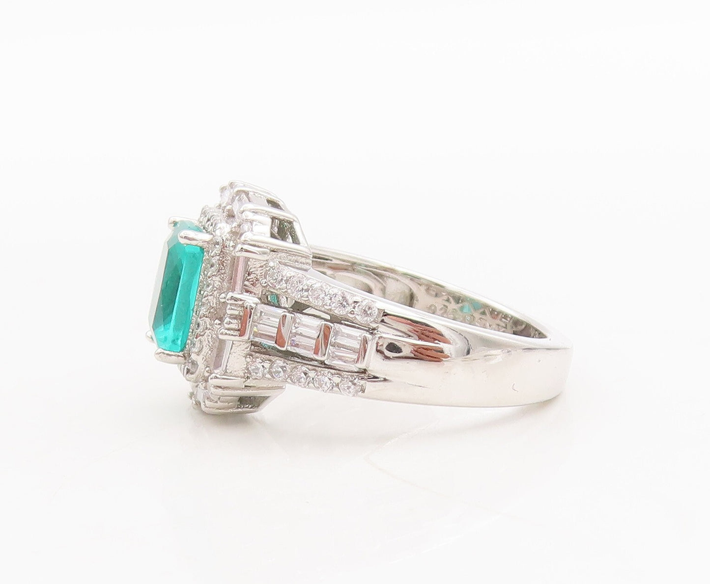 925 Sterling Silver Vintage Ring Rectangle Cut Aquamarine & CZ   Sz 7  RG29019