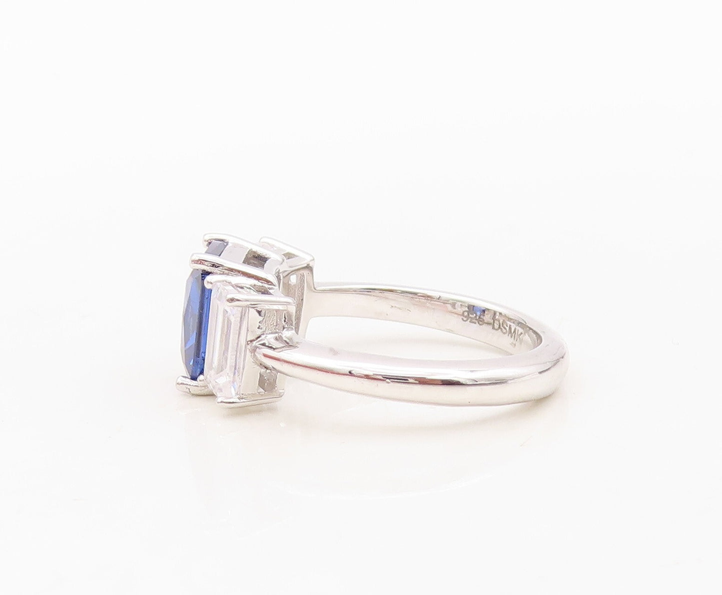 925 Sterling Silver Vintage Ring Rectangle Sapphire CZ Side Stones  Sz 7 RG30352