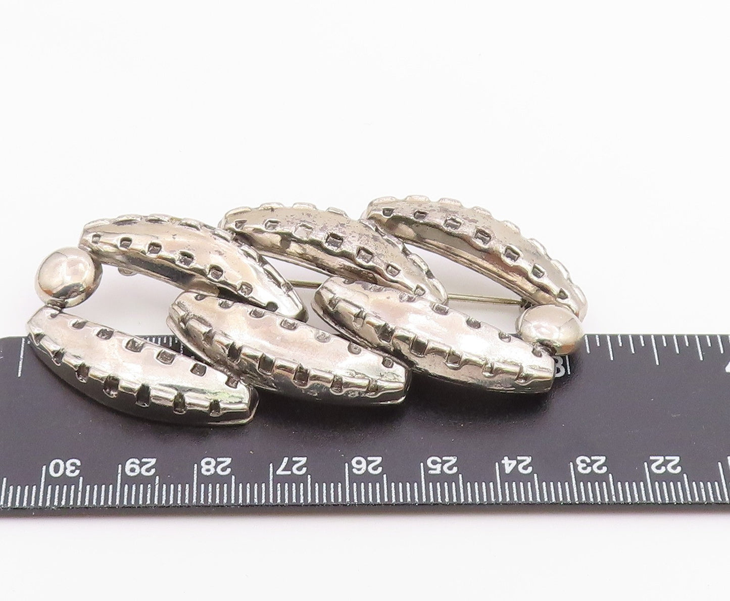 925 Sterling Silver  Vintage Shiny Chiseled Detail Brooch Pin  BP6337