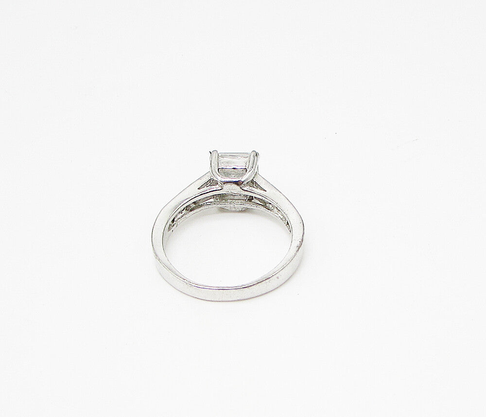 925 Sterling Silver  White Cubic Zirconia Engagement Ring Sz 7.5  RG2960