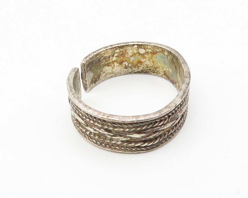 925 Sterling Silver  Vintage Dark Tone Twist Detail Band Ring Sz 7  RG10205