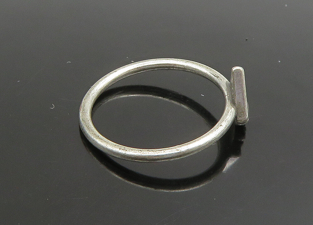 925 Sterling Silver  Vintage Shiny Pointed Detail Band Ring Sz 6  RG23416