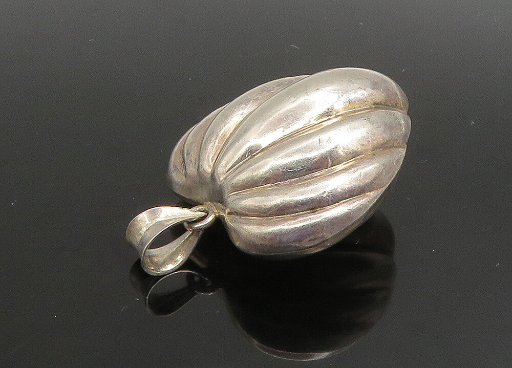 925 Sterling Silver  Vintage Shiny Fluted Hollow Love Heart Pendant  PT19177