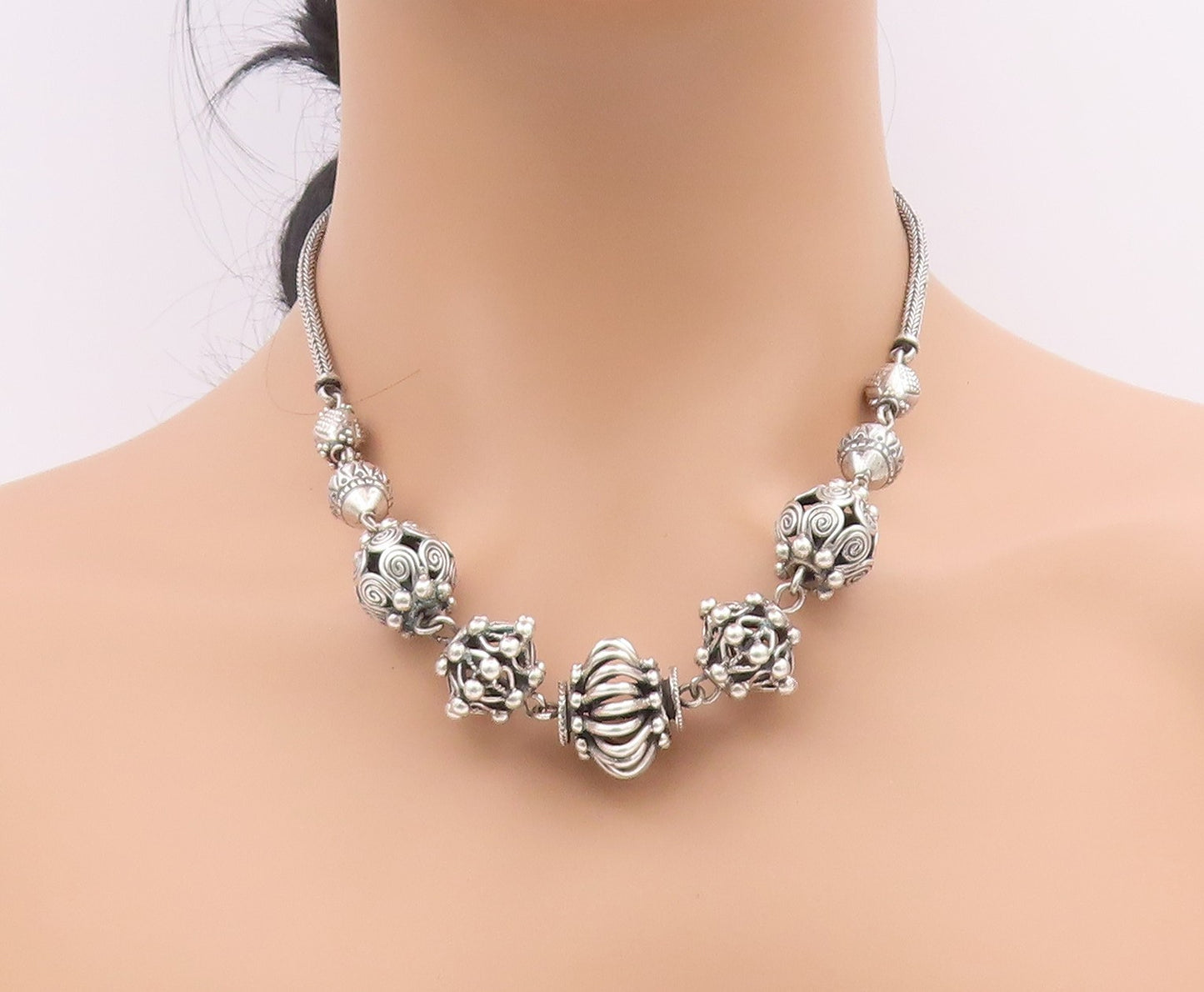 925 Sterling Silver Vintage Necklace Chunky Bohemian Beaded Design Chain  NE4686