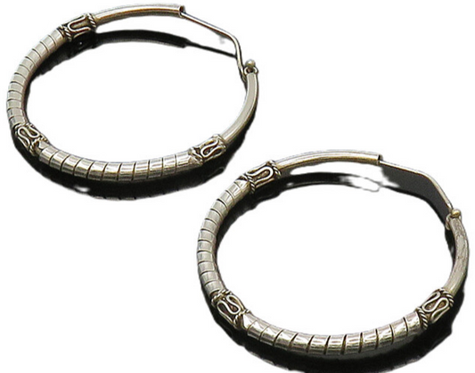 925 Sterling Silver  Vintage Shiny Wrapped Swirl Hoop Earrings  EG10130